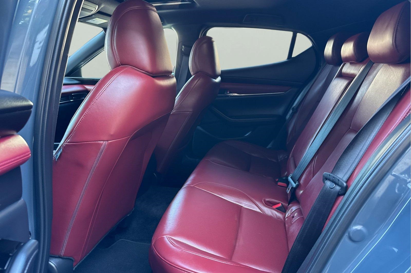 2021 Mazda Mazda3 Premium Plus photo 4