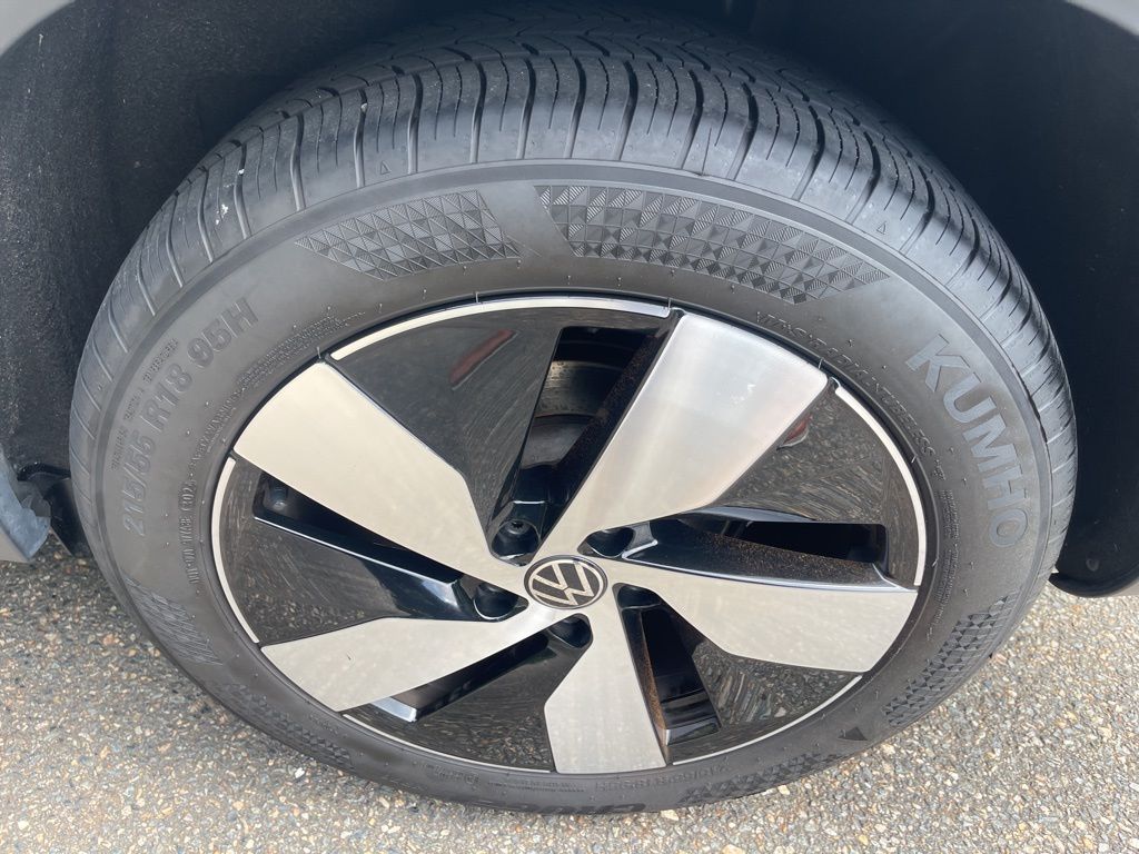 2024 Volkswagen Taos S photo 17