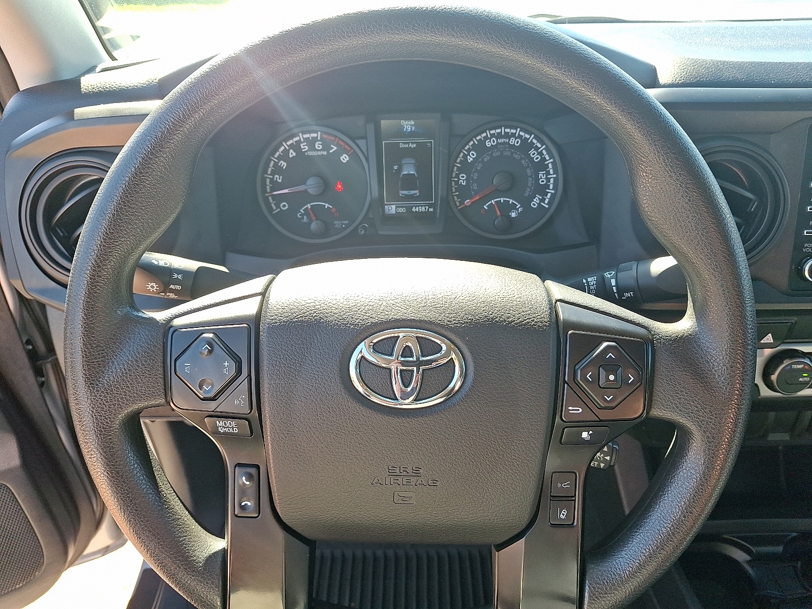 2022 Toyota Tacoma SR photo 18
