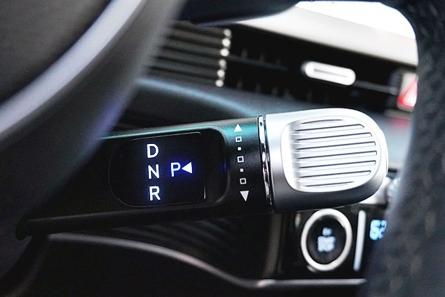 Used 2023 Gray Hyundai SEL image 29