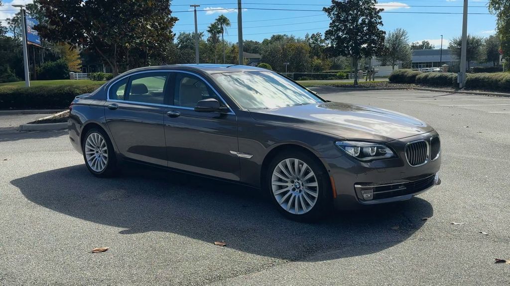 2013 Bmw B7 photo 2