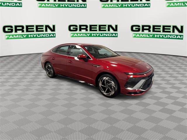 2026 Hyundai Sonata SEL Sport photo 2