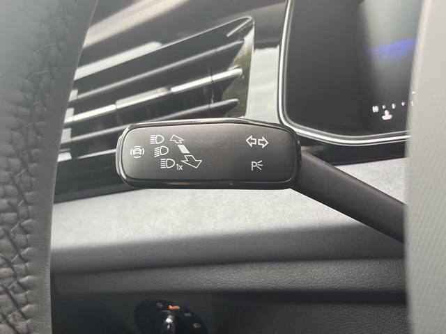 2026 Volkswagen Jetta SE photo 35