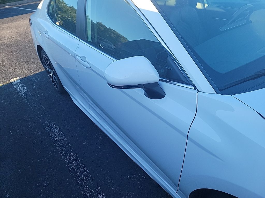 2023 Toyota Camry SE photo 6