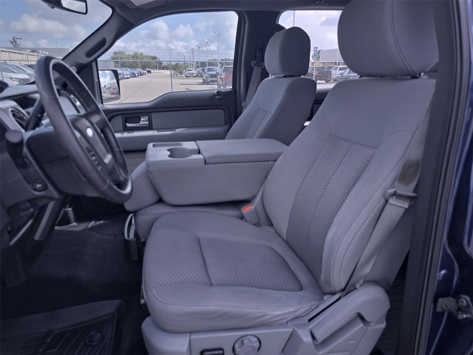 2012 Ford F-150 XLT photo 16