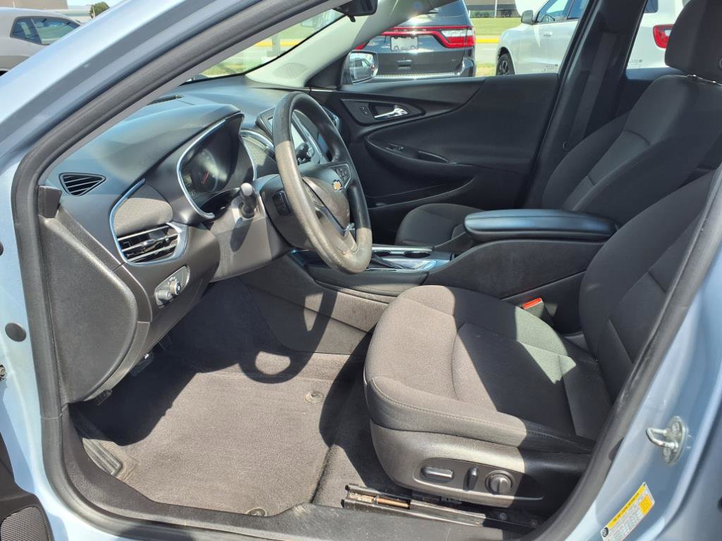 2018 Chevrolet Malibu 1LT photo 9