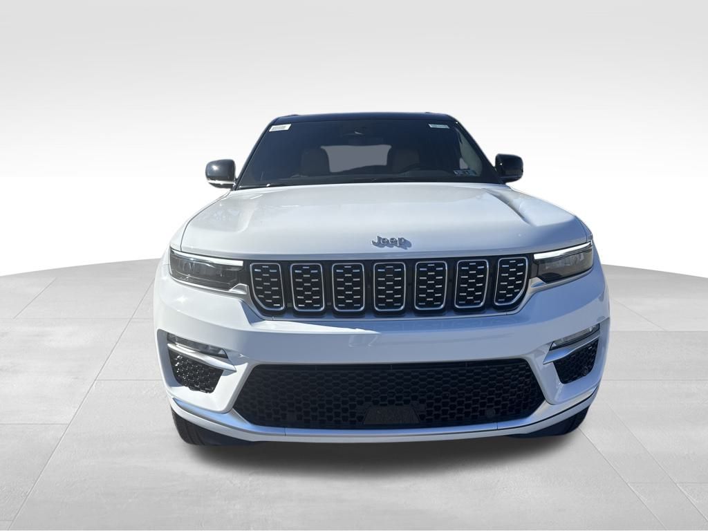 2025 Jeep Grand Cherokee Summit photo 2