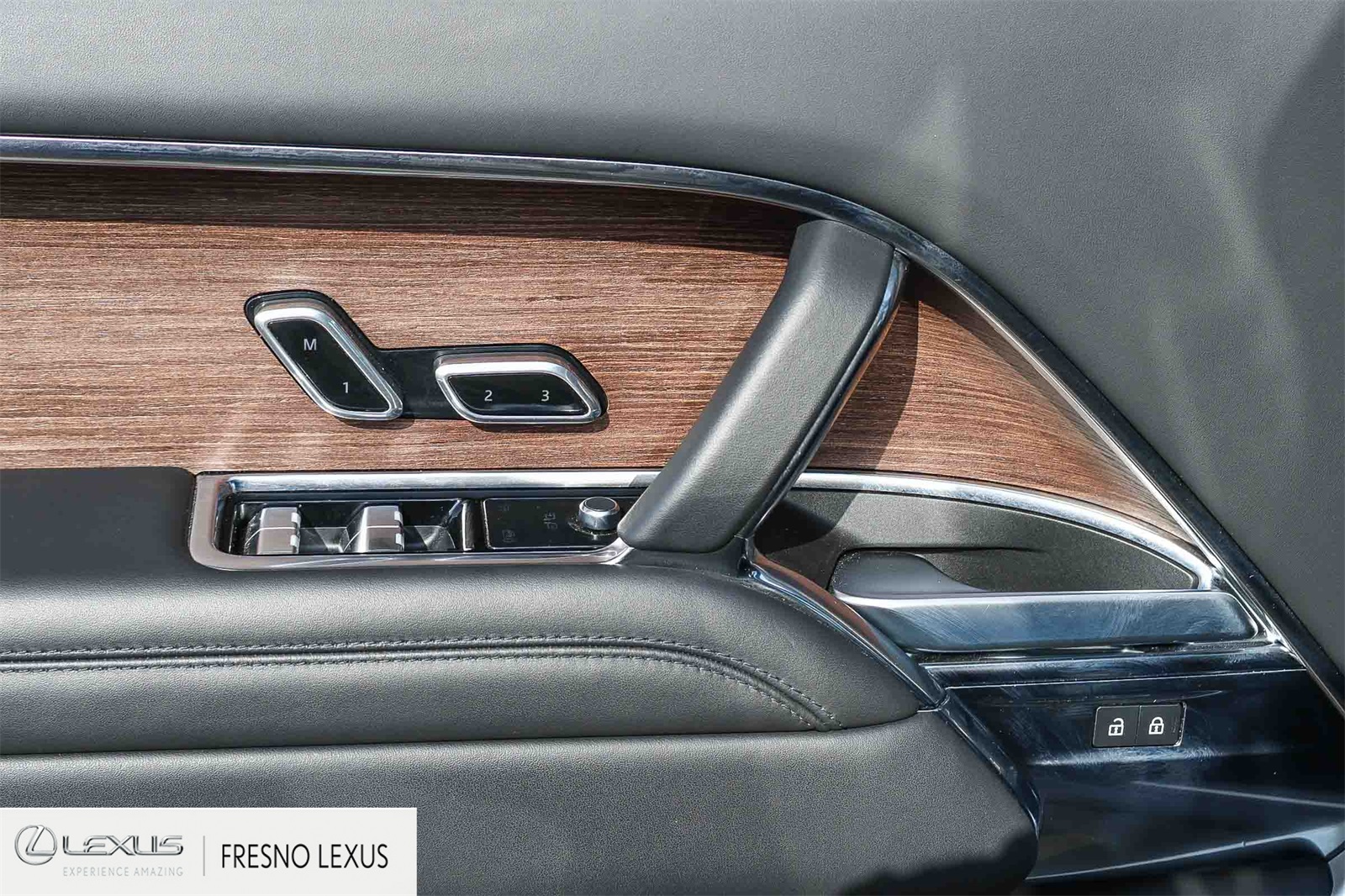 2024 Land Rover Range Rover SE photo 19