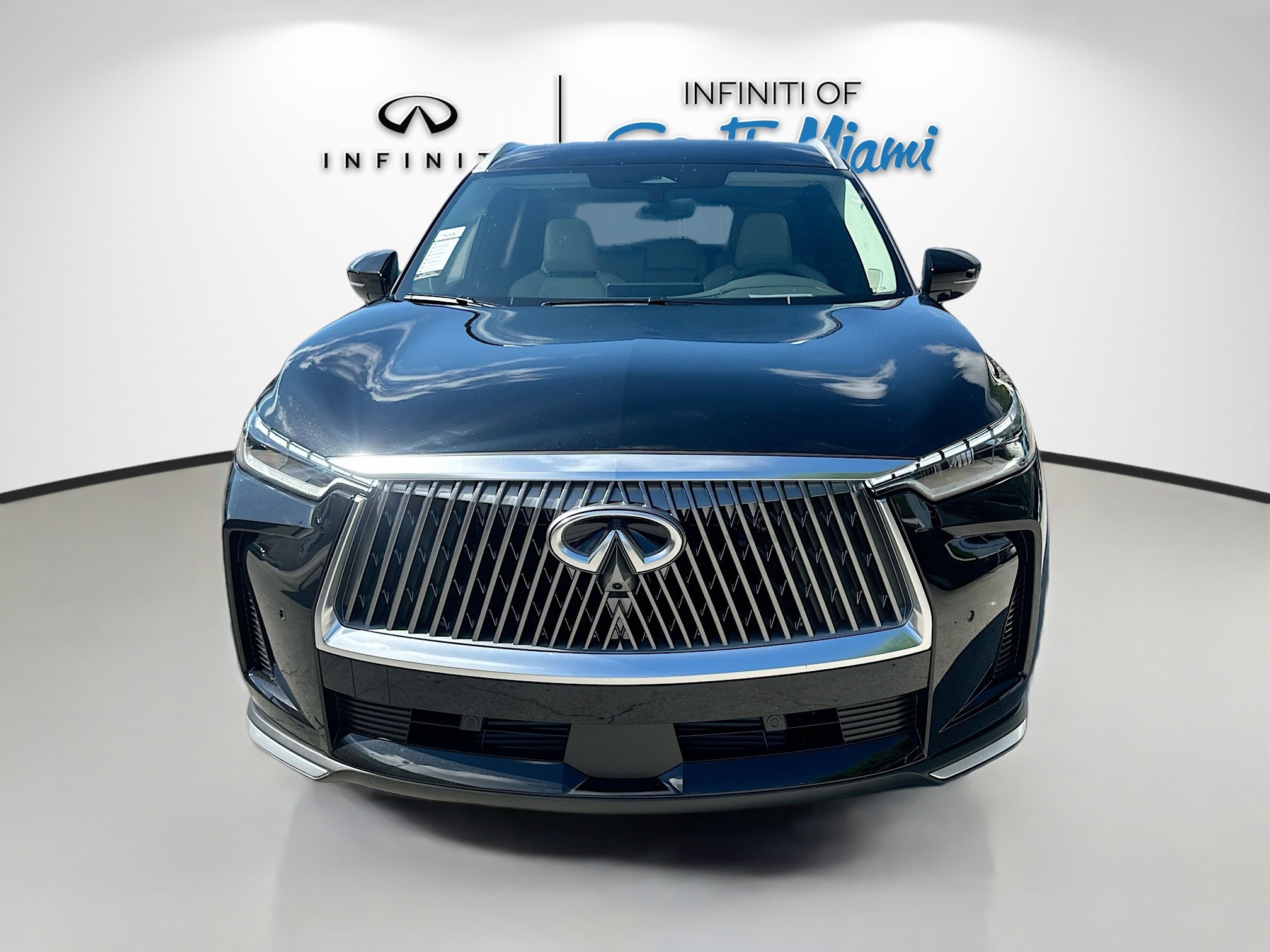 2026 Infiniti QX60 Luxe photo 2