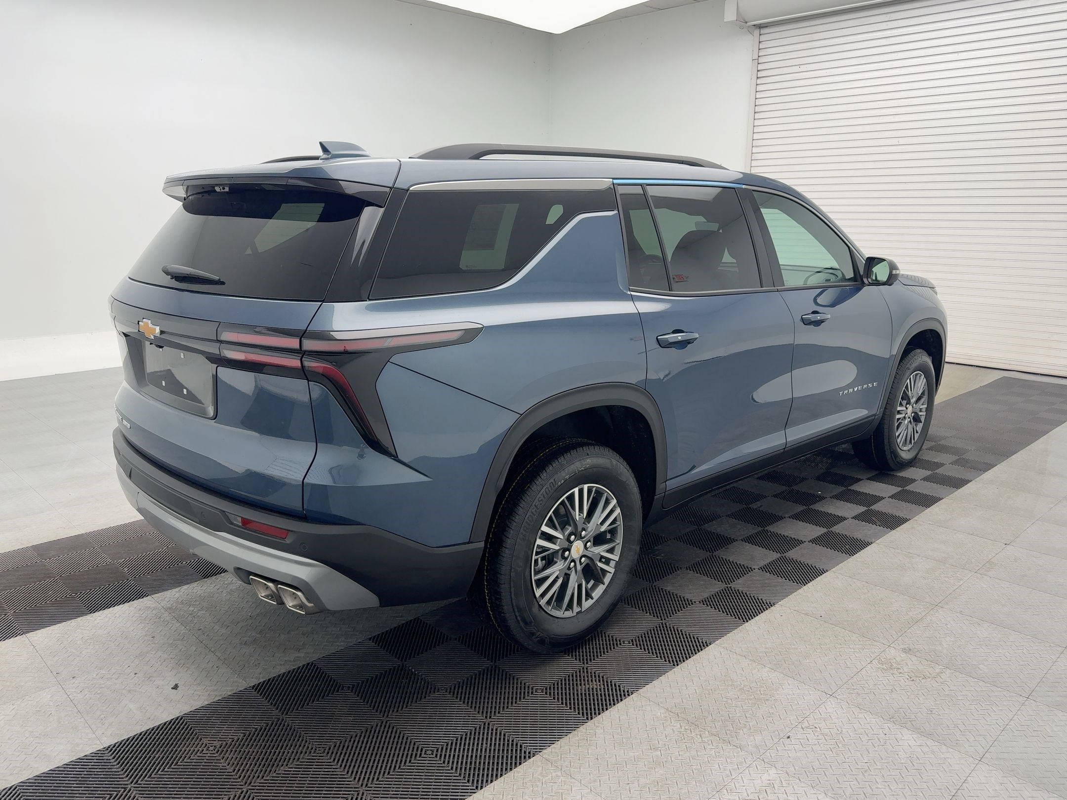 2026 Chevrolet Traverse photo 9