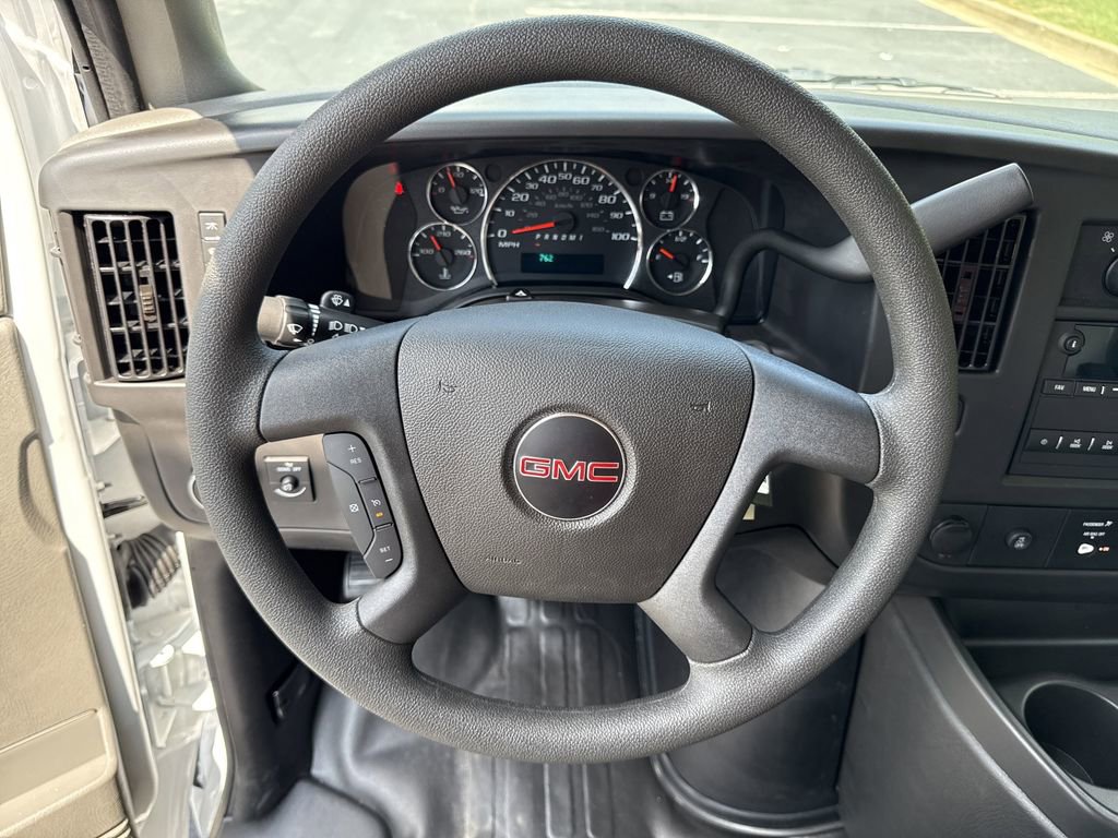 2025 Gmc Savana Cutaway 3500 photo 14