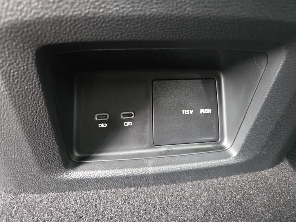 2025 Volkswagen Atlas Cross Sport SEL Premium R-Line photo 38