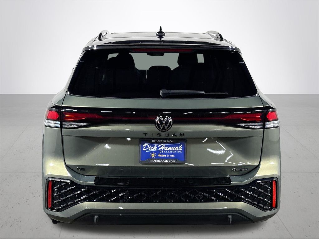2025 Volkswagen Tiguan SE R-Line Black photo 6