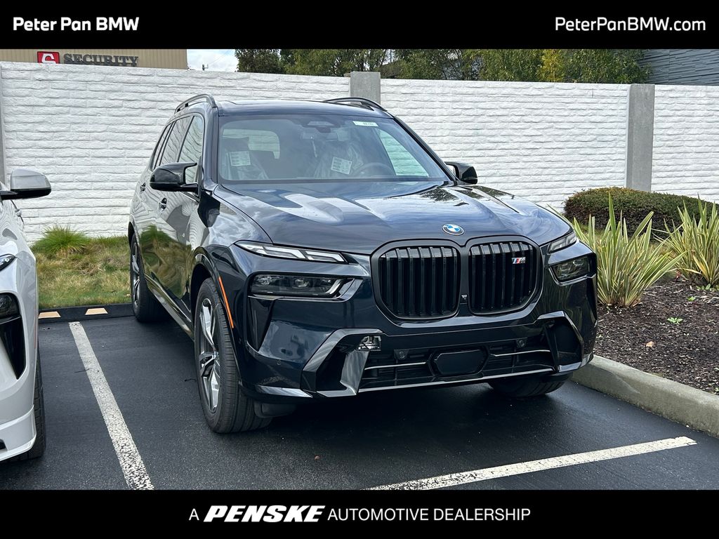 2026 BMW X7 M60i's photo