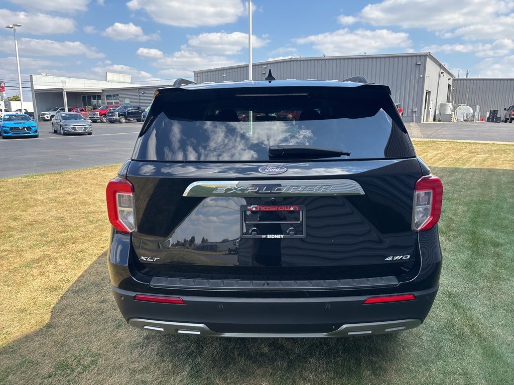 2023 Ford Explorer XLT photo 4