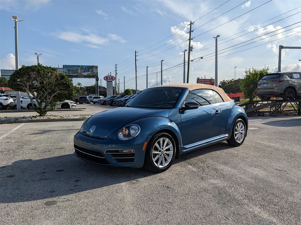 2017 Volkswagen Beetle 1.8T S photo 2