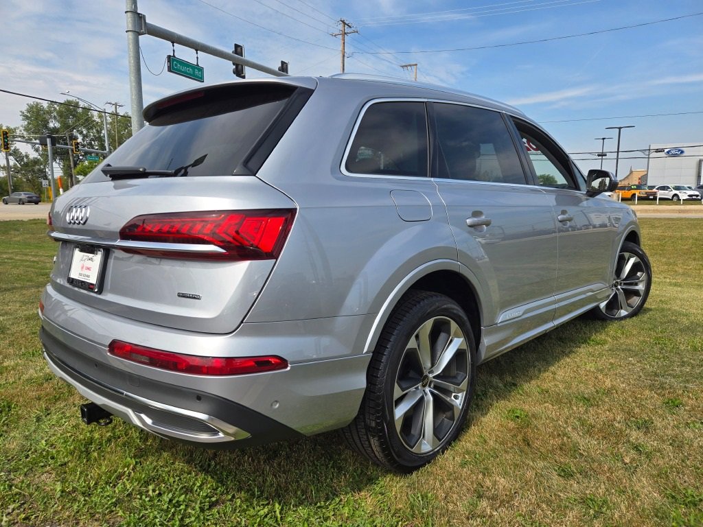 2022 Audi Q7 55 Premium Plus photo 11