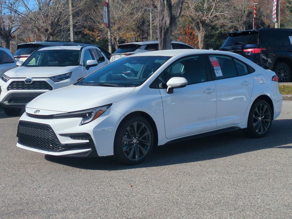 2026 Toyota Corolla SE's photo