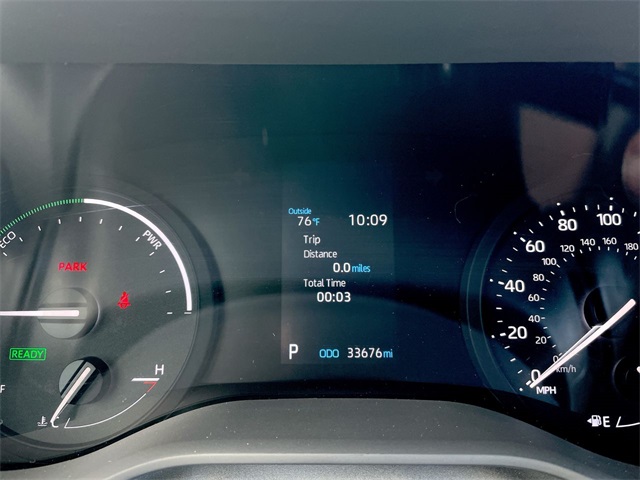 2024 Toyota Sienna LE photo 4