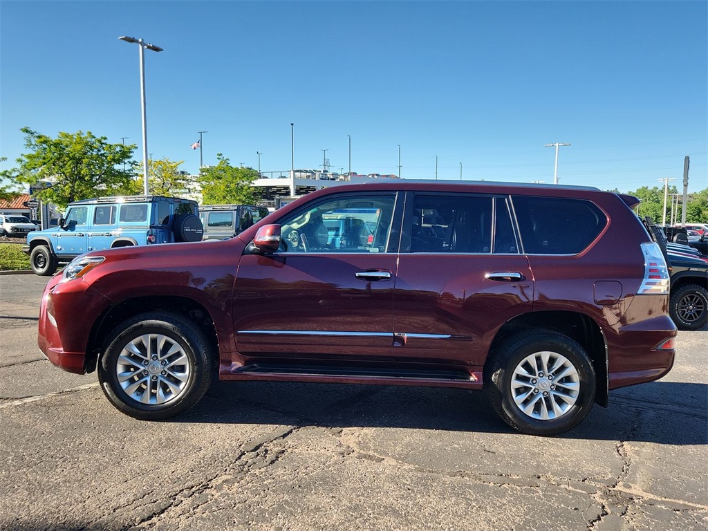 2017 Lexus GX 460 photo 2