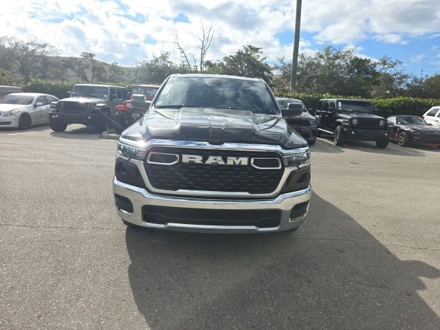 2025 Ram 1500 Tradesman photo 3