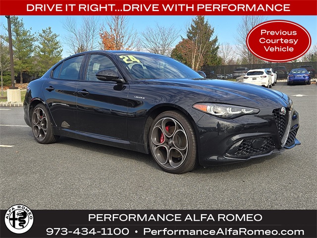 2024 Alfa Romeo Giulia Veloce's photo