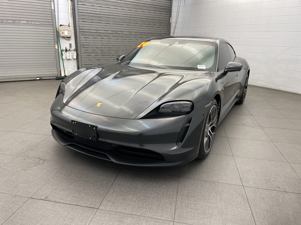 2024 Porsche Taycan 4S photo 2