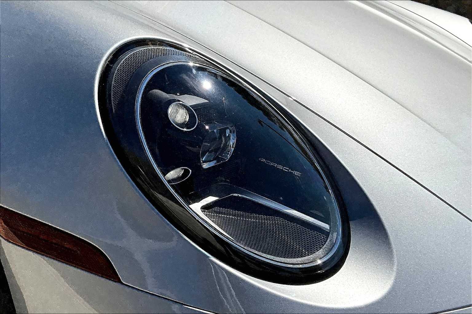 2023 Porsche 911 S photo 12