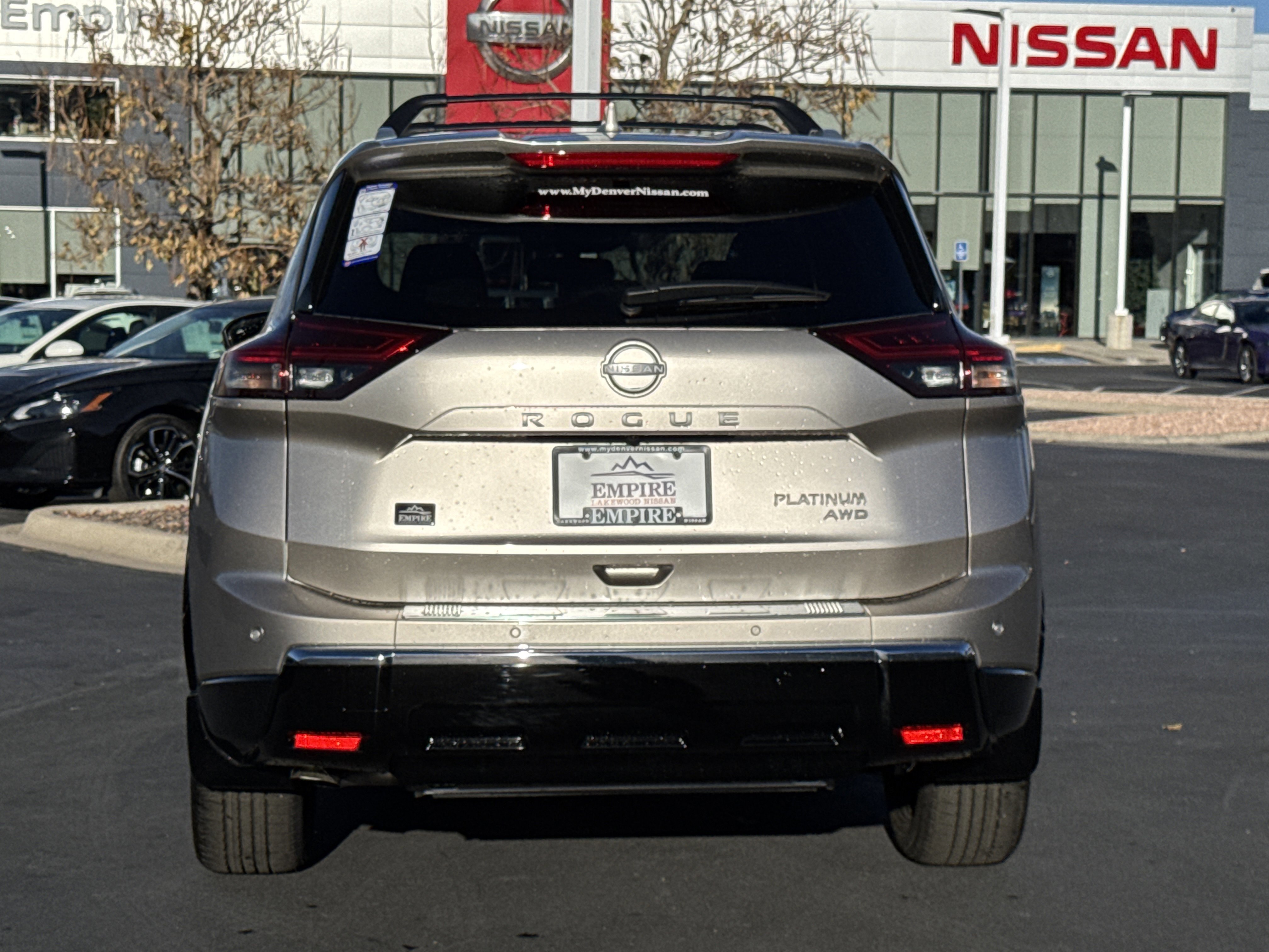 2026 Nissan Rogue Platinum photo 2