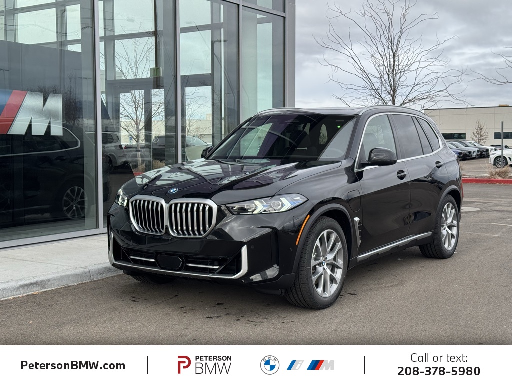 2026 BMW X5 50e's photo
