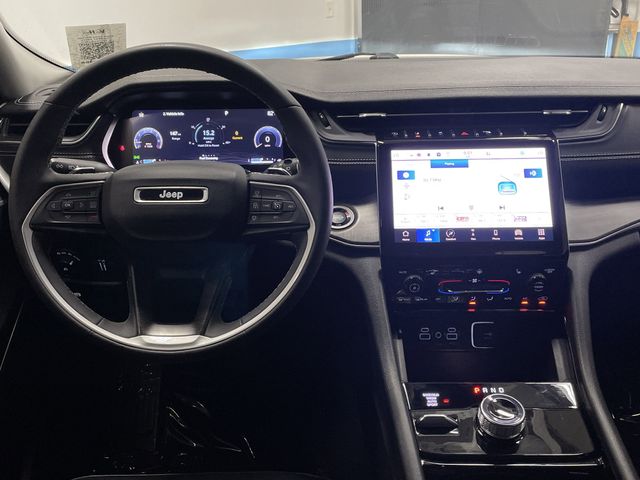 2023 Jeep Grand Cherokee Limited photo 5