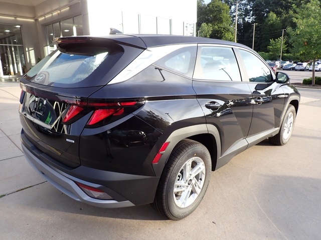 2025 Hyundai Tucson SE photo 2