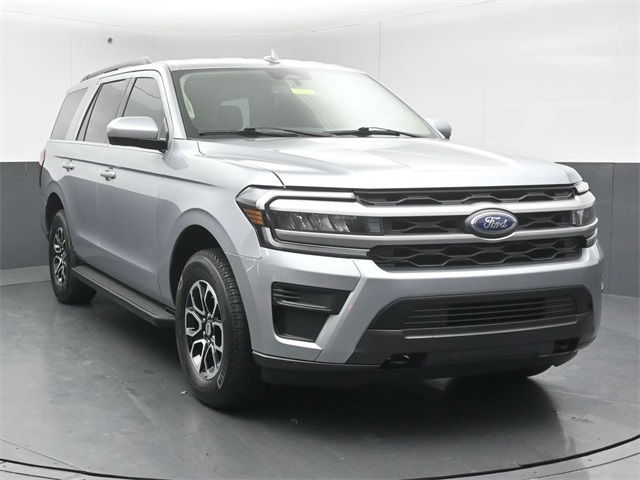 2022 Ford Expedition XLT's photo