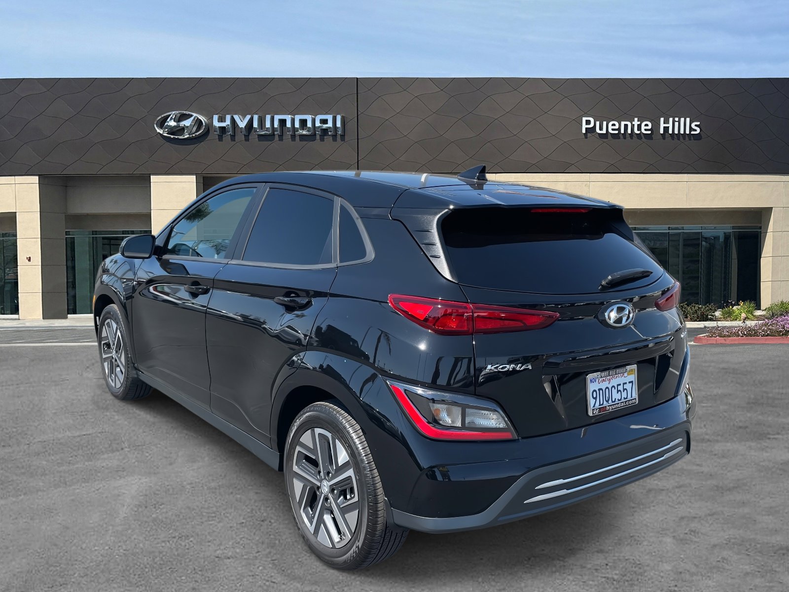 2023 Hyundai Kona Electric SE photo 2