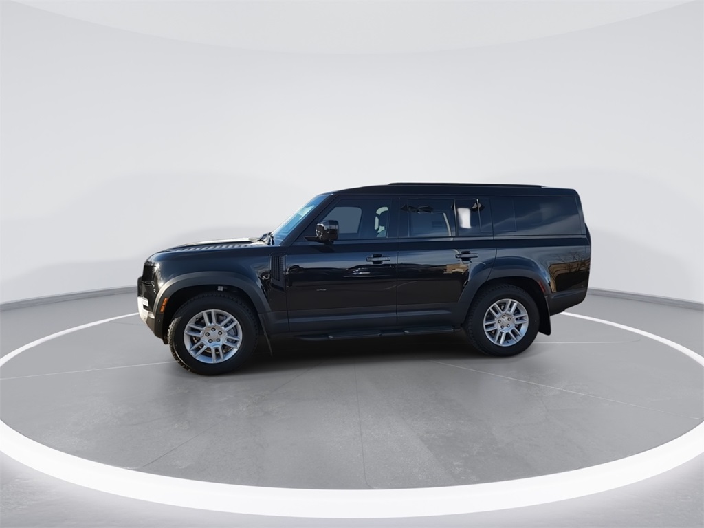 2025 Land Rover Defender 130 S photo 3