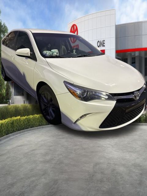 Used 2017 Toyota Camry SE with VIN 4T1BF1FK8HU327946 for sale in Oakland, CA