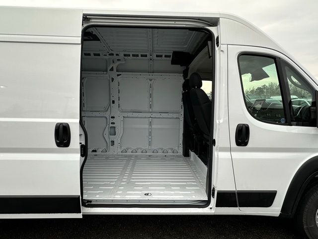 2025 Ram ProMaster 3500 Cargo Van photo 4