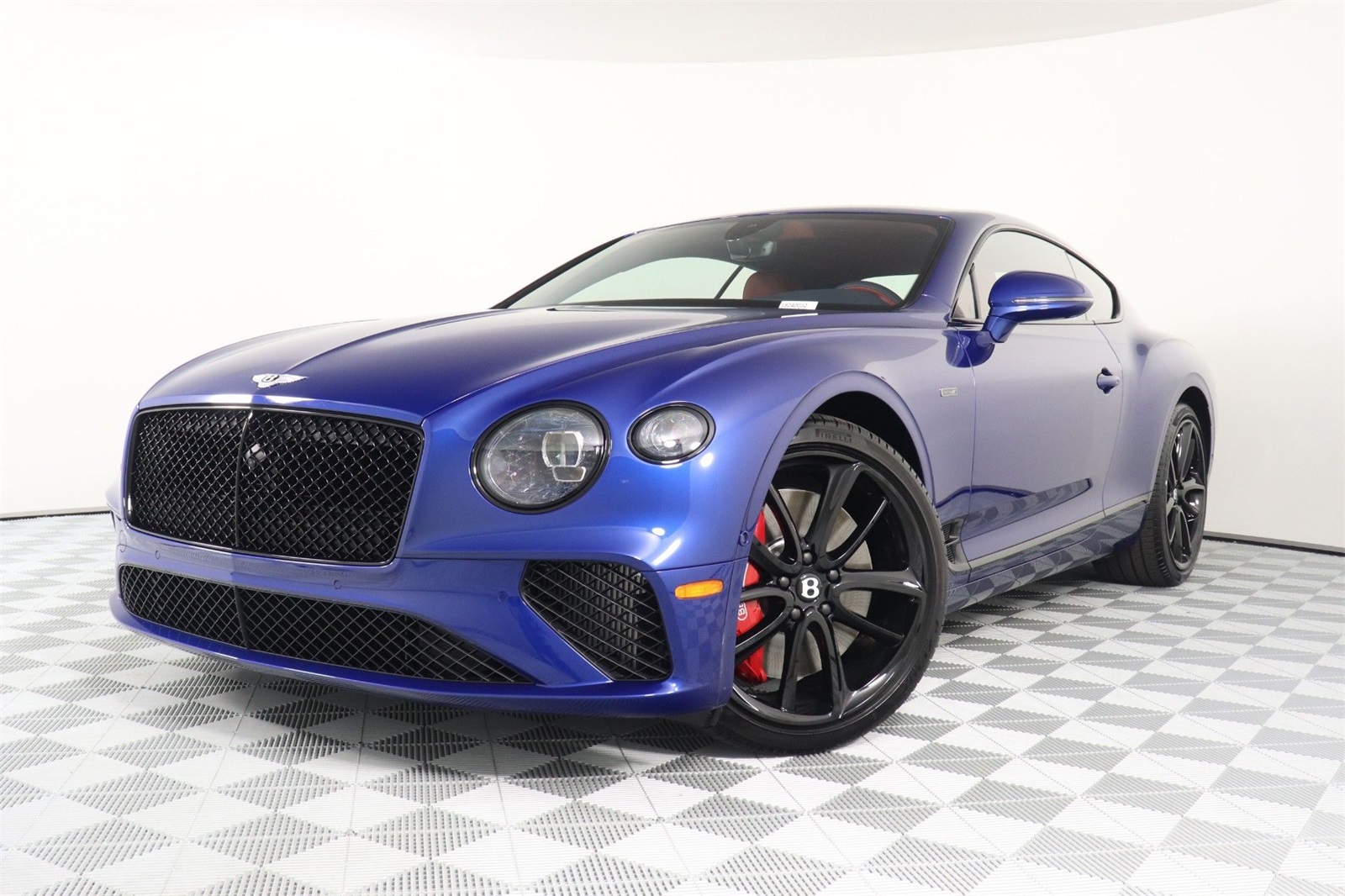 2024 Bentley Continental GT V8 photo 10