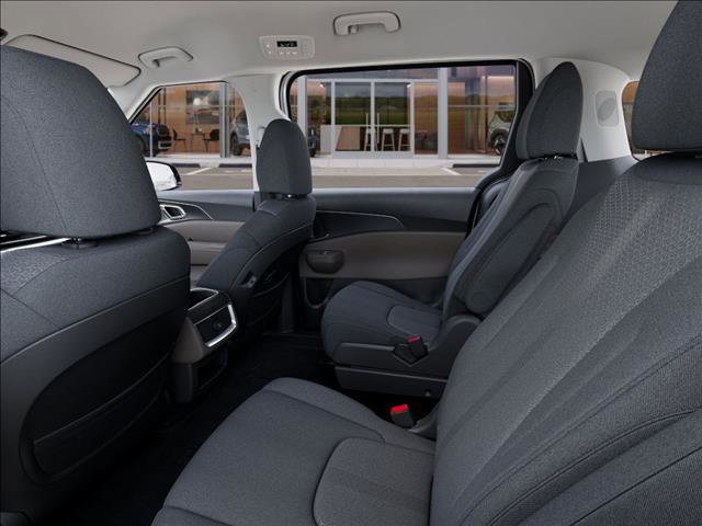2026 Kia Carnival LX photo 17