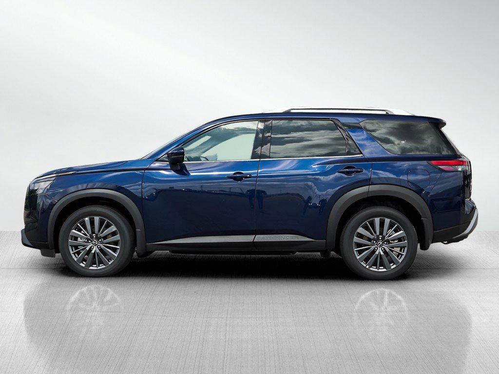 2025 Nissan Pathfinder SL photo 3