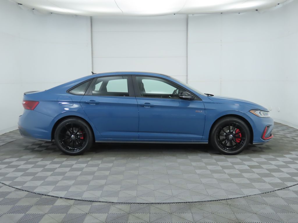 2026 Volkswagen Jetta GLI 2.0T Autobahn photo 4