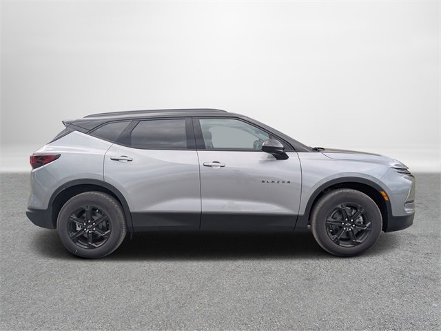 2025 Chevrolet Blazer 2LT photo 3