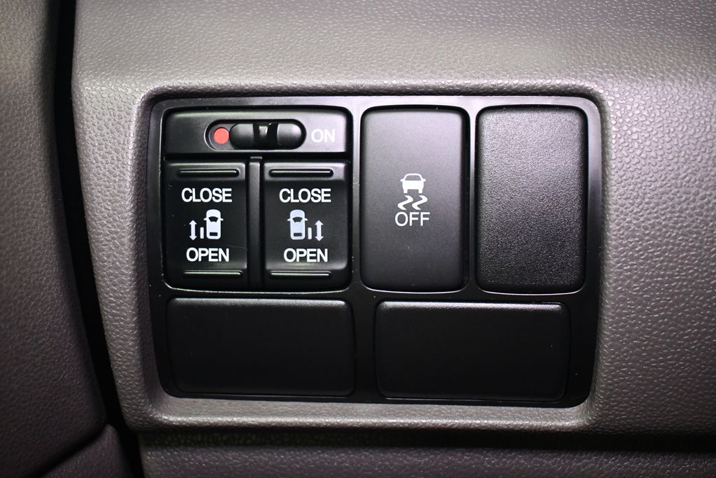 2011 Honda Odyssey EX photo 19
