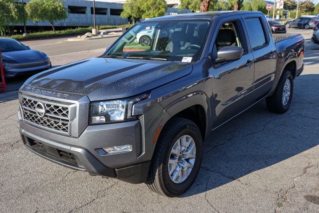 2024 Nissan Frontier SV photo 6