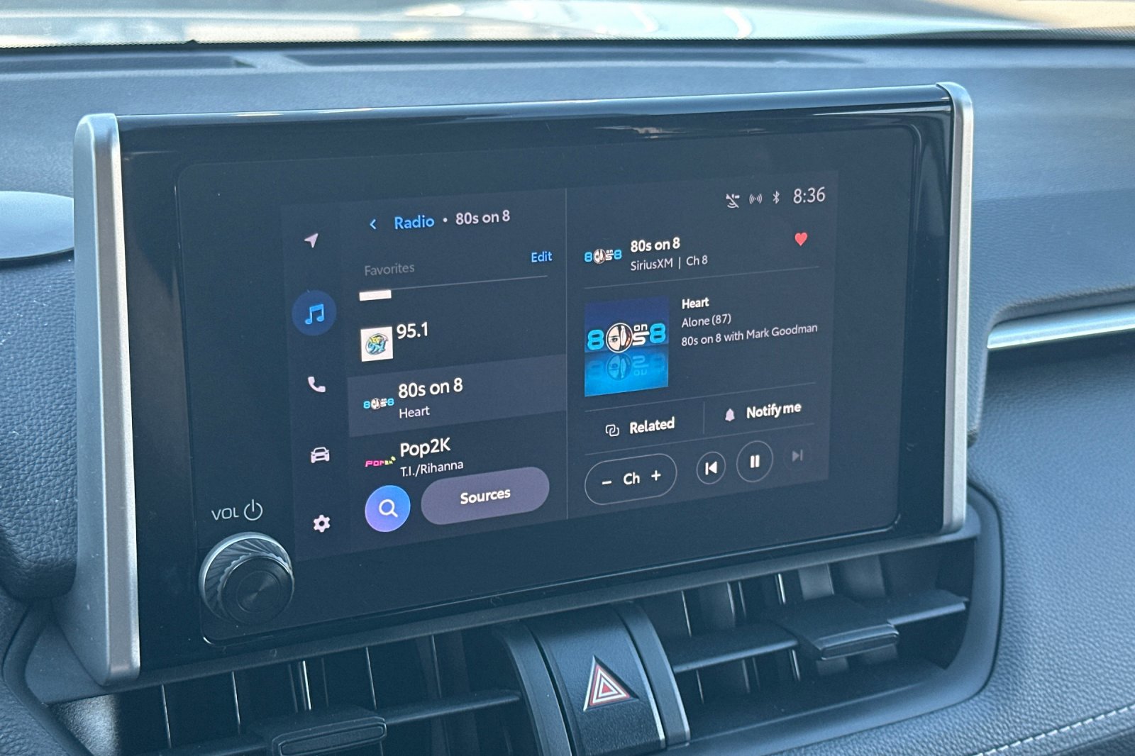 2023 Toyota RAV4 Hybrid LE photo 18