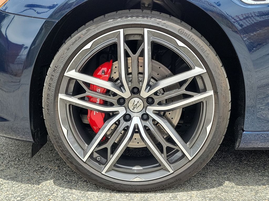 2023 Maserati Quattroporte Modena Q4 photo 3