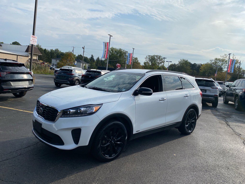 2019 Kia Sorento S photo 2