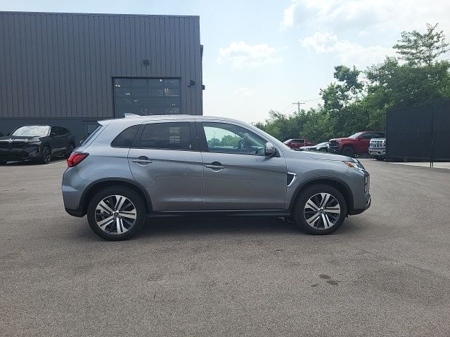 2022 Mitsubishi Outlander Sport ES photo 2