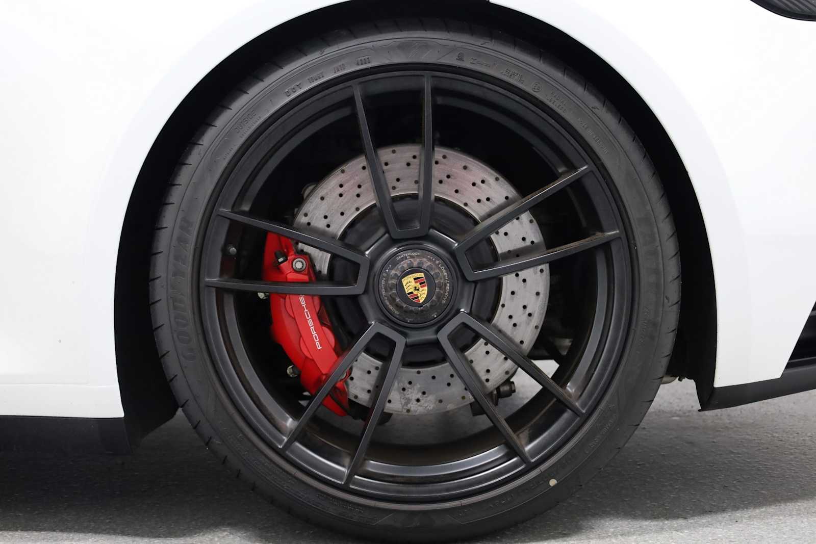 2022 Porsche 911 GTS Coupe photo 31