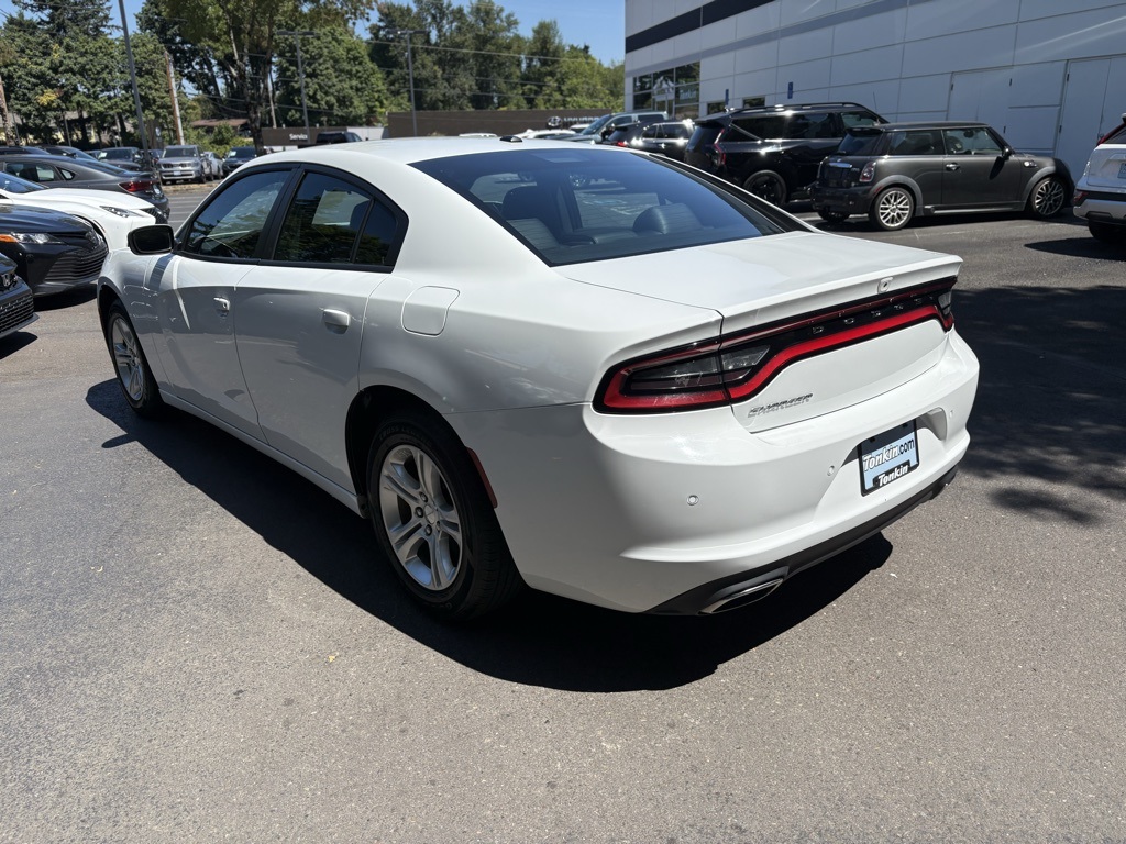 2022 Dodge Charger SXT photo 6